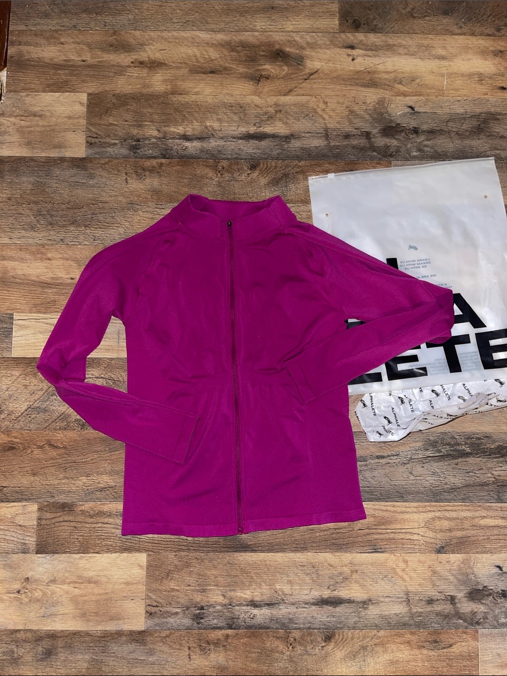 Alphalete Women's Dark Fuchsia Full-Zip Glass Jacket size XL NEW